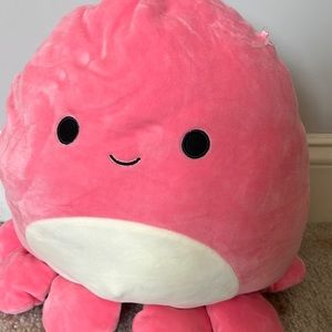 Used once, good condition, octopus, coral pink, squishmallow, took tag off.